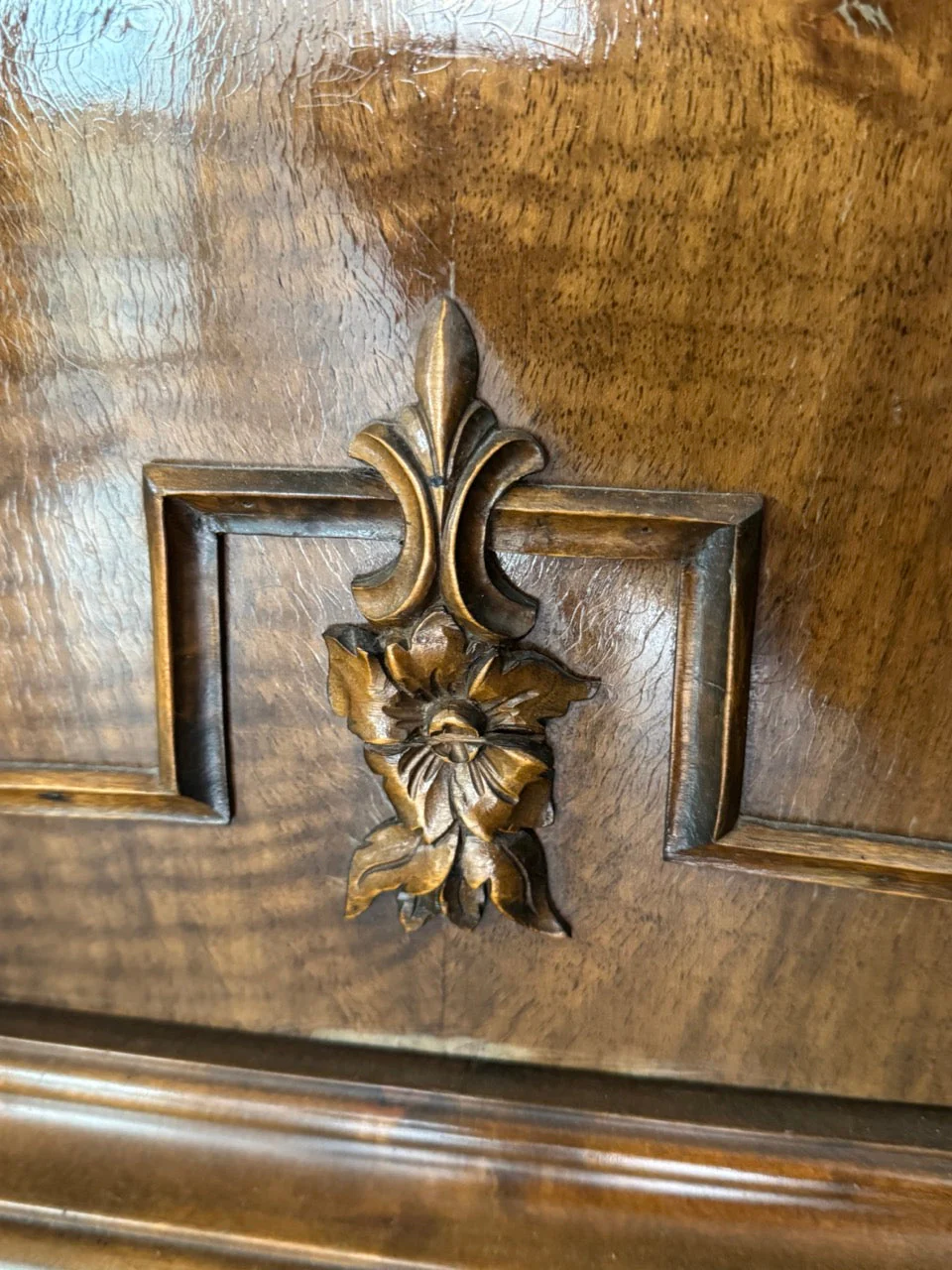 French Louis XV Style Carved Walnut 4-Door Enfilade - Image 4