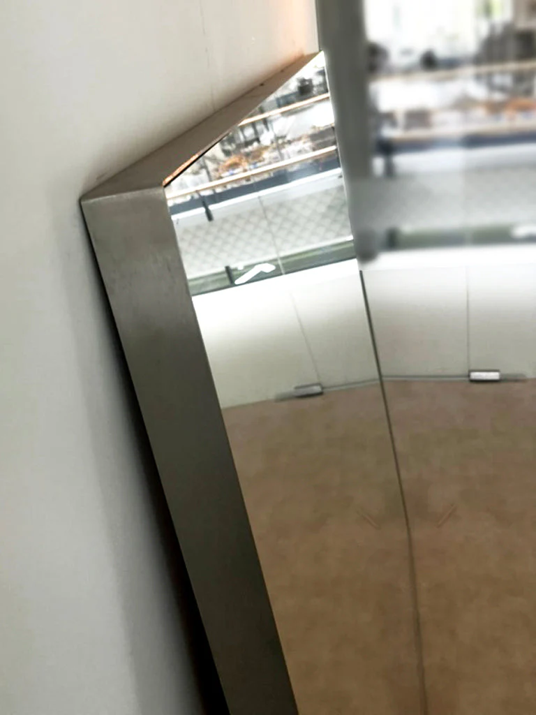 Large square mirror with steel frame - Image 3