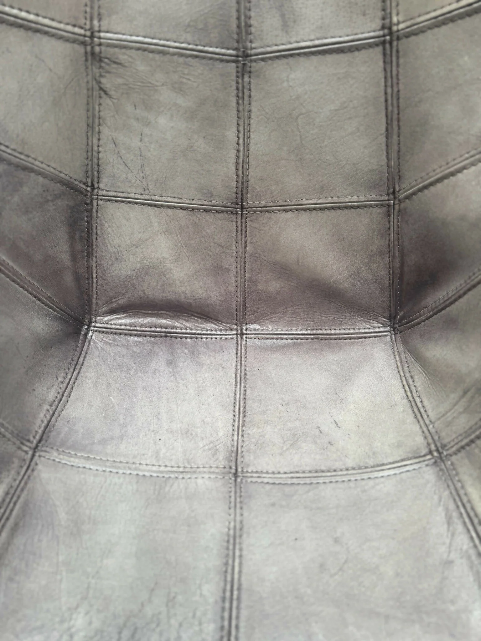 Mid-Century, Italian style soft leather tub chair - Antique Light Beige & Grey - Image 3