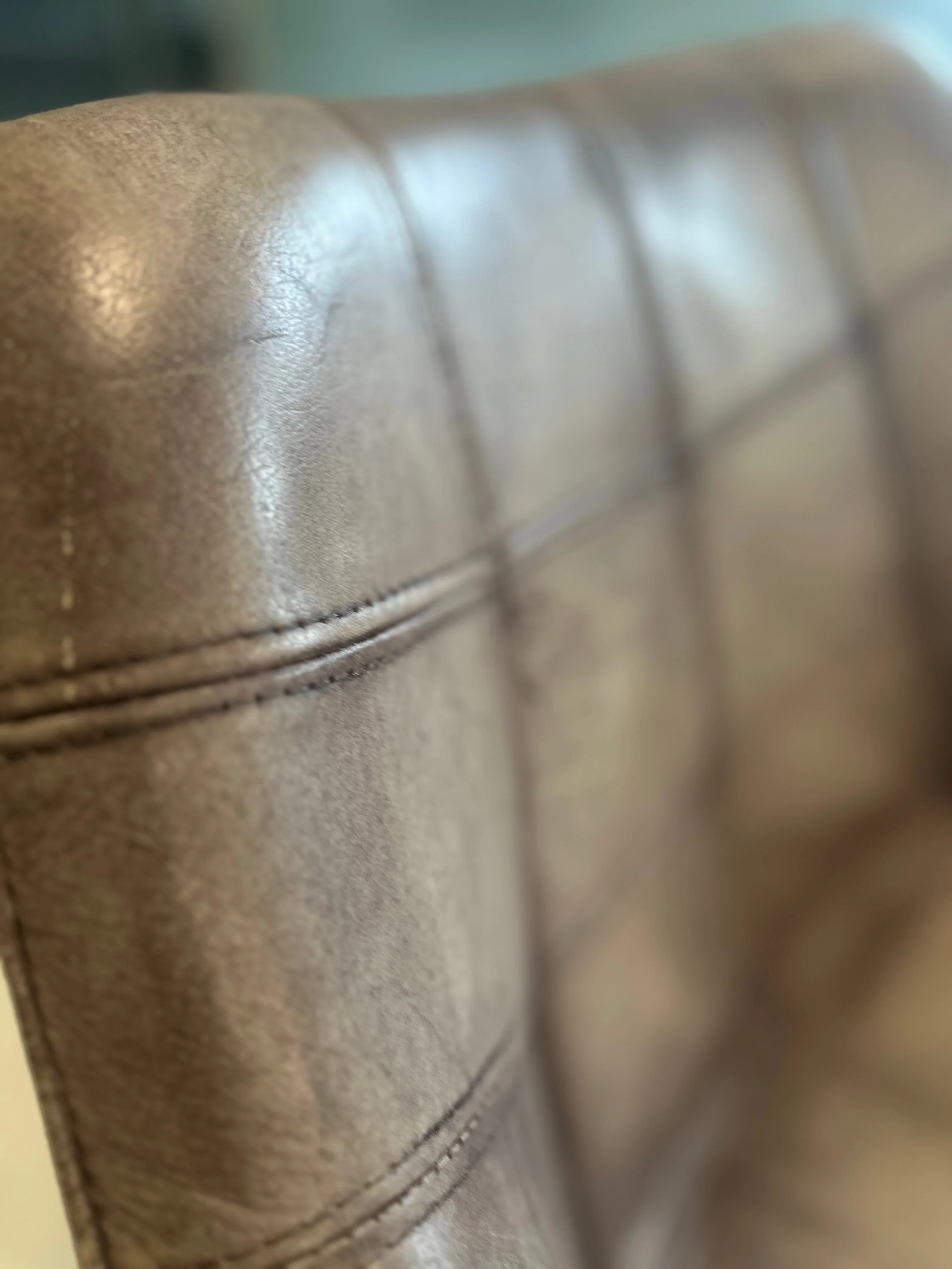 Mid-Century, Italian style soft leather tub chair - Antique Light Beige & Grey - Image 4