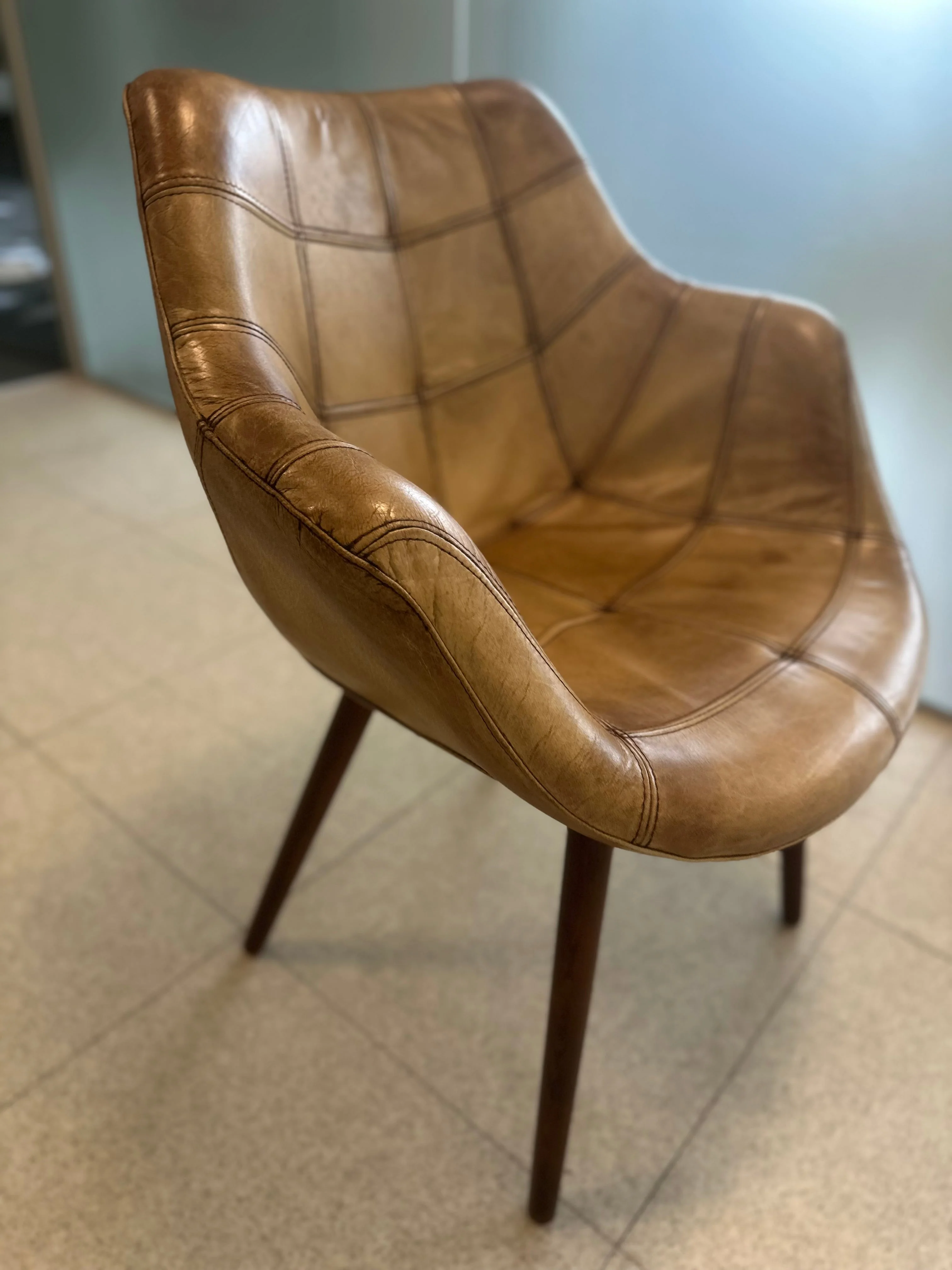 Mid-Century, Italian style soft leather tub chair - Antique Light Beige & Grey - Image 5
