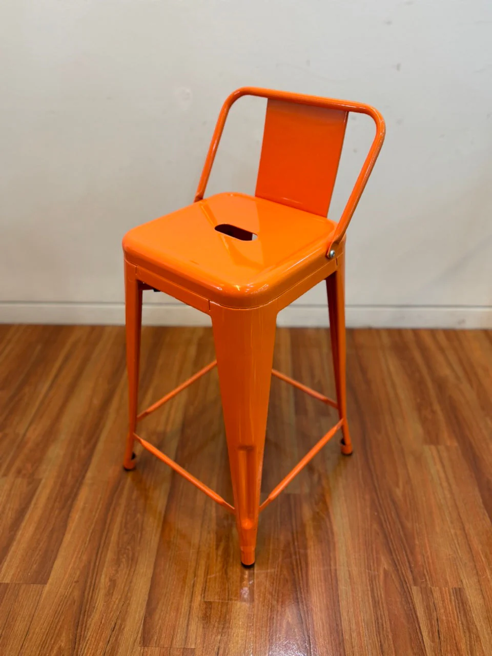 Modern metal bar stools - Image 4