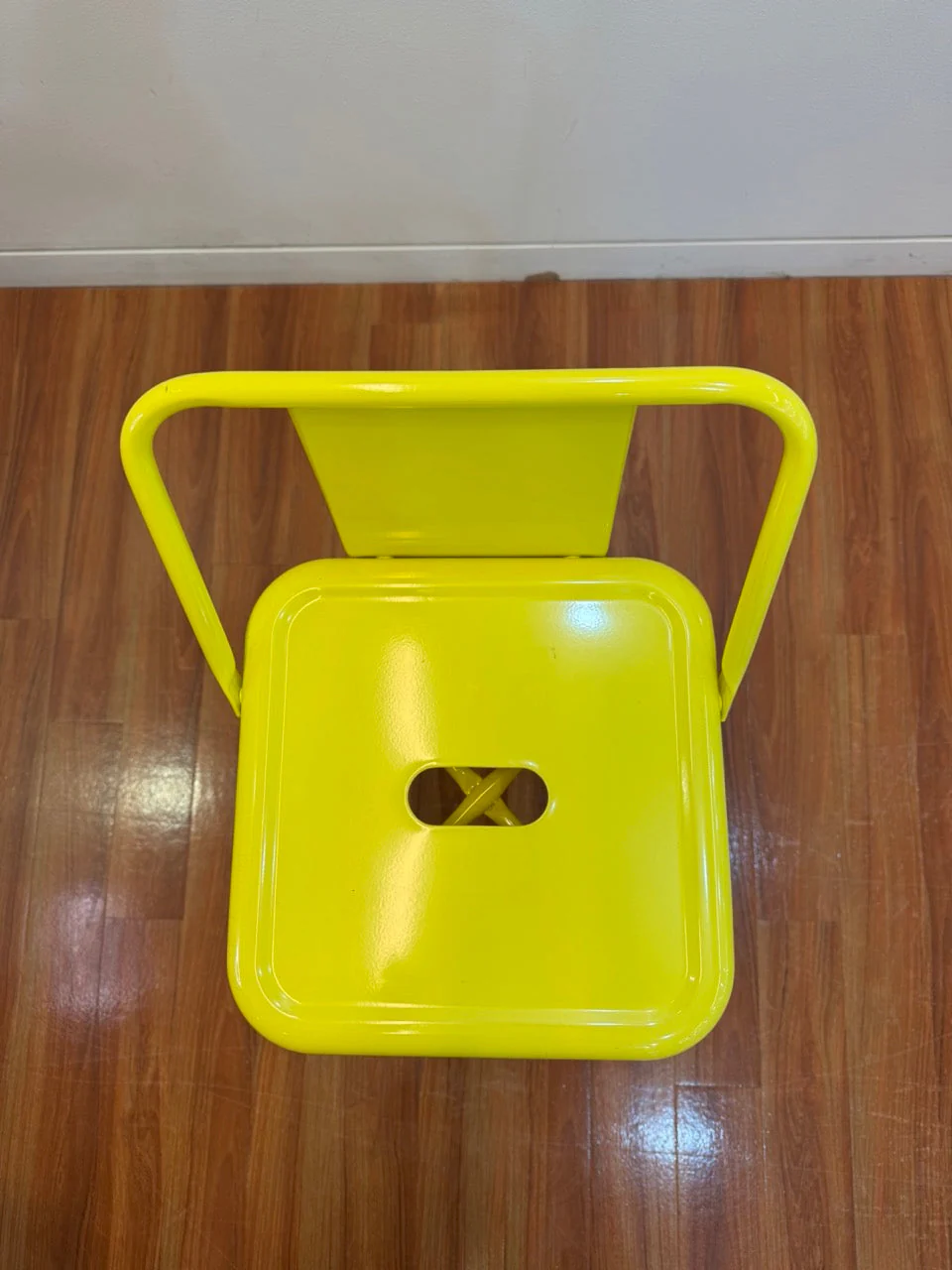 Modern metal bar stools - Image 6
