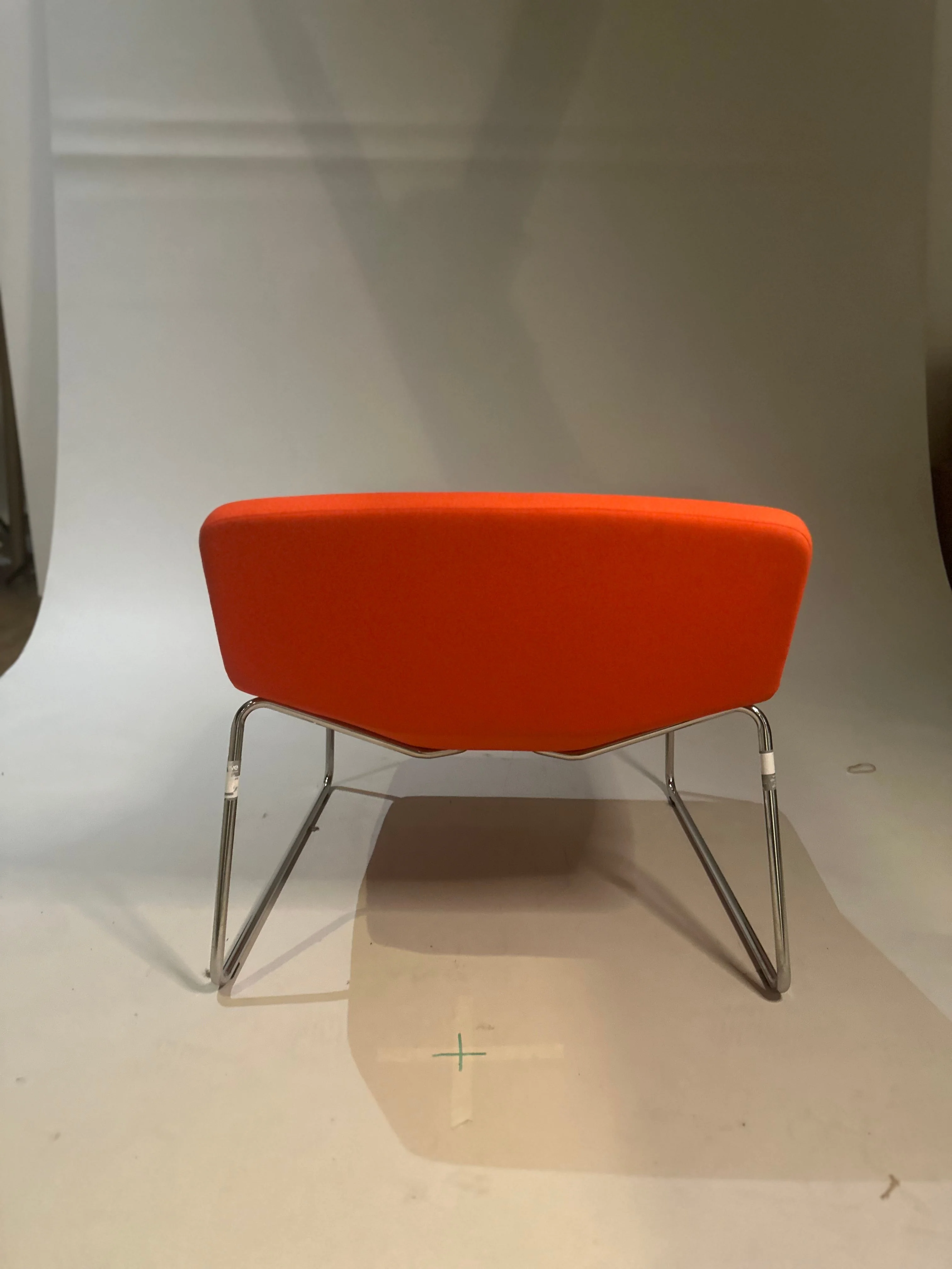 Niski Fotel Formula Sled style chair - orange - Image 4