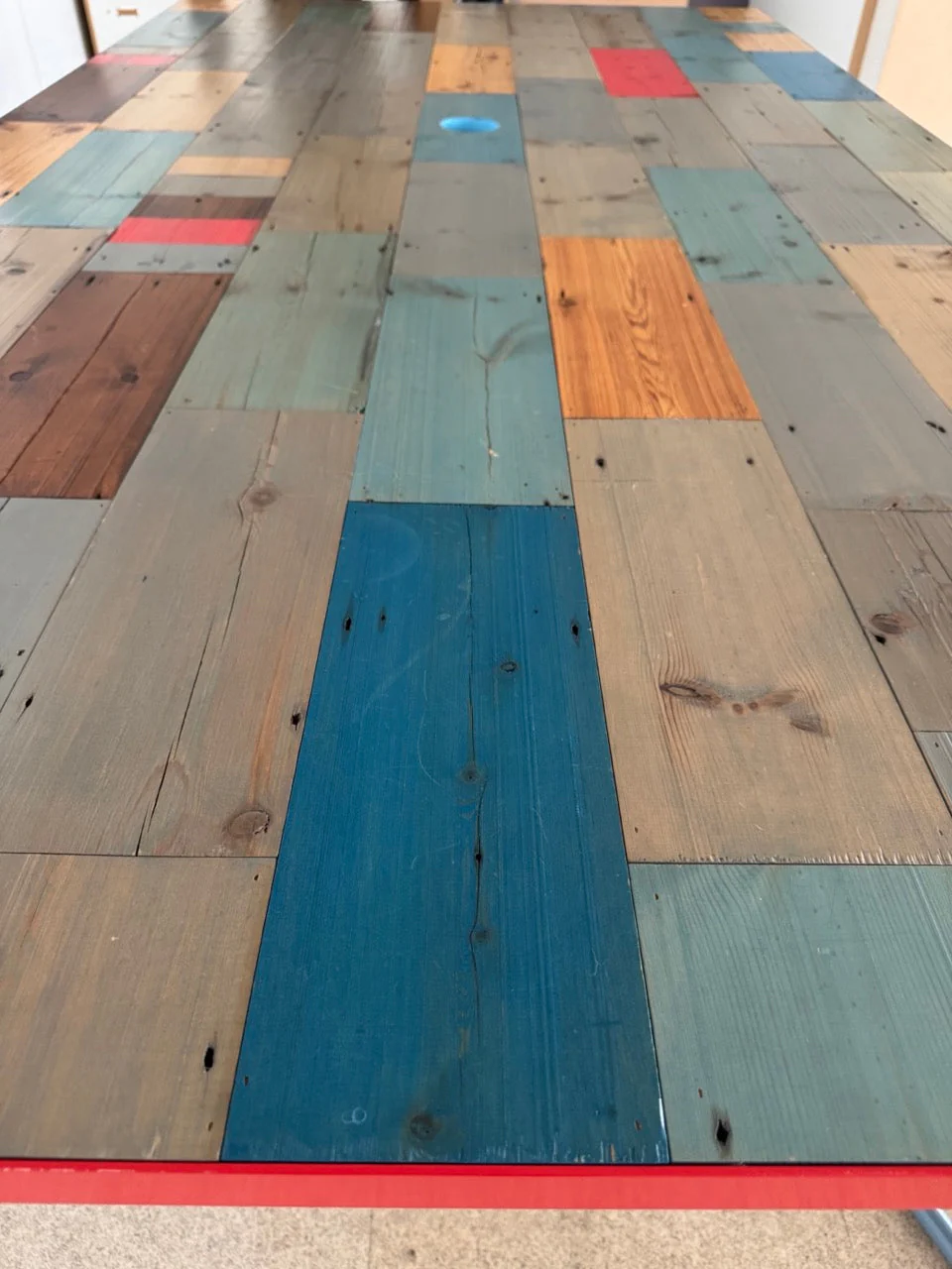 Reclaimed wood meeting table - Image 4