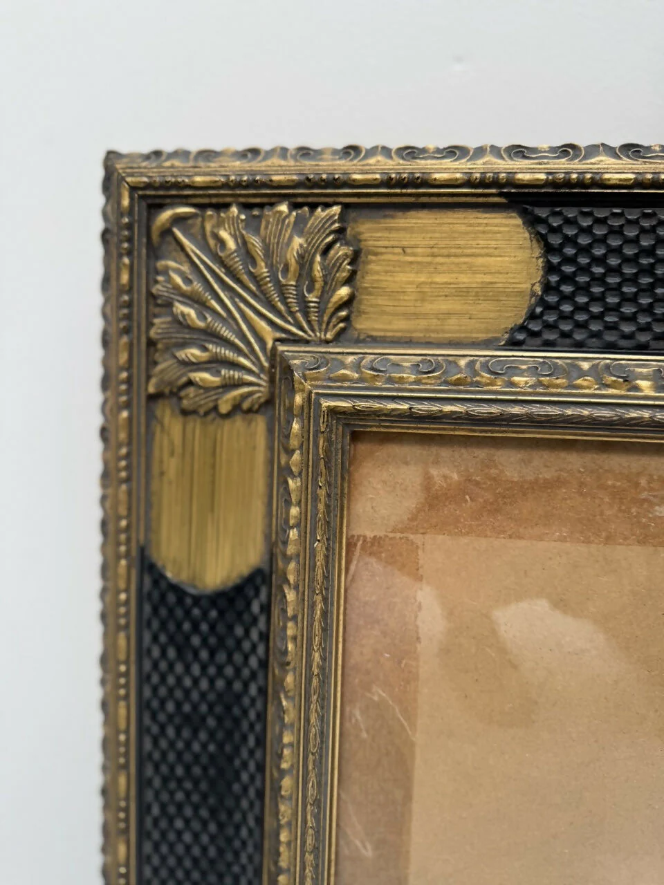 Golden Vintage Picture Frames - Image 4